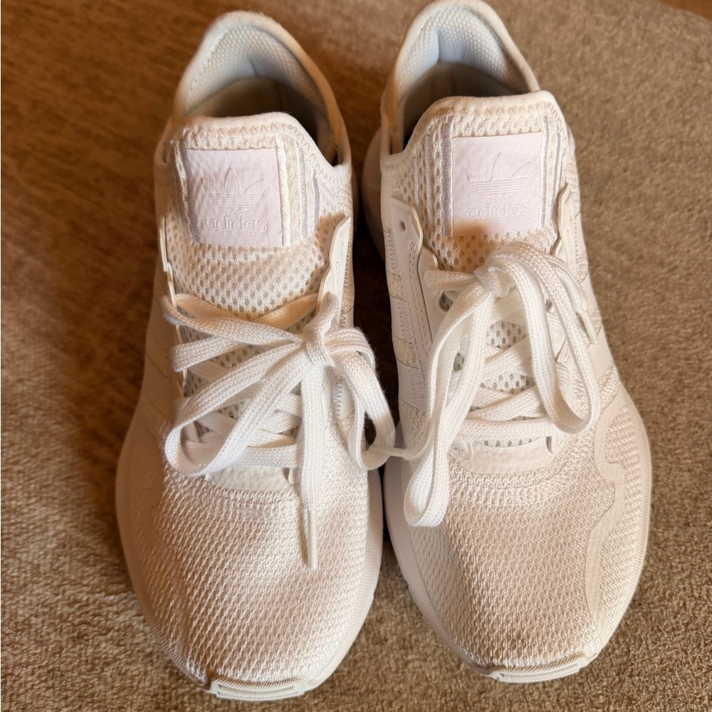 Adidas kids swift run